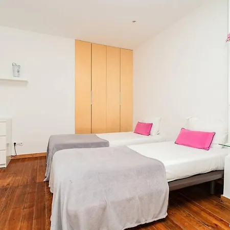 Renovated In Διαμέρισμα *