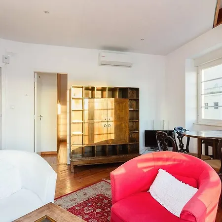 Renovated In Διαμέρισμα *
