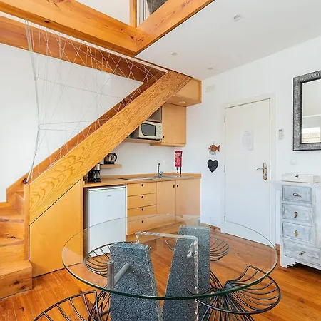 Renovated In Apartment Lisbon