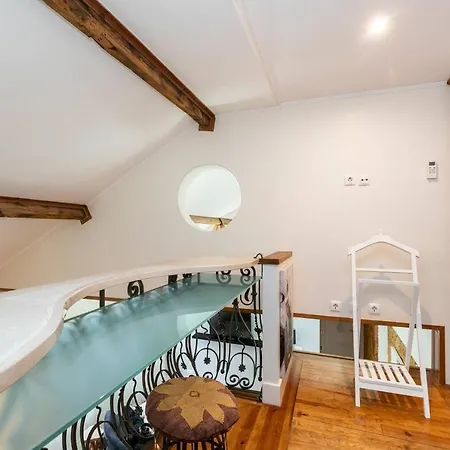 Renovated In Apartment