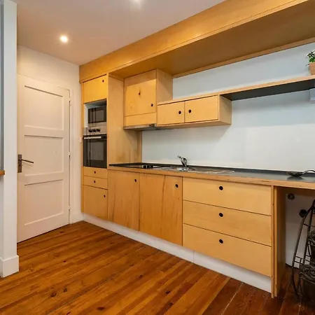 Apartment Renovated In Lisbon