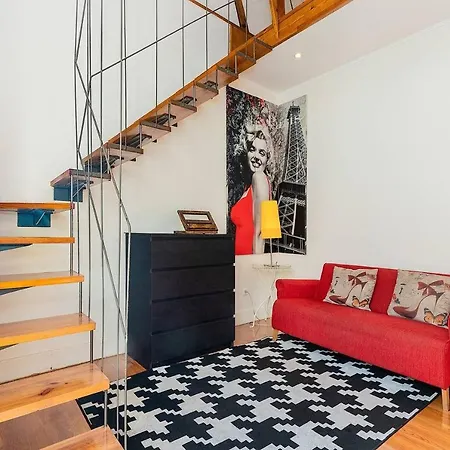 Apartment Renovated In Lisbon
