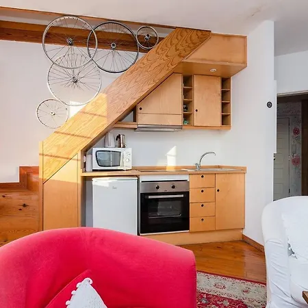 Renovated In Apartment Lisbon