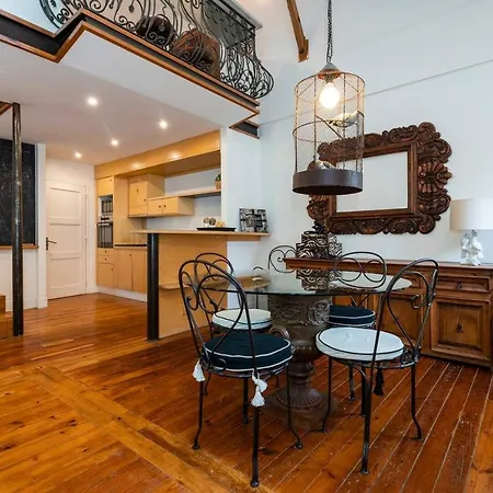 Apartman Renovated In *